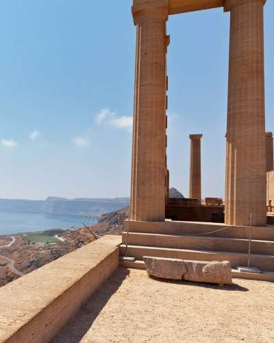 3-lindos-lindia-athena-luxury-villas.jpg Location